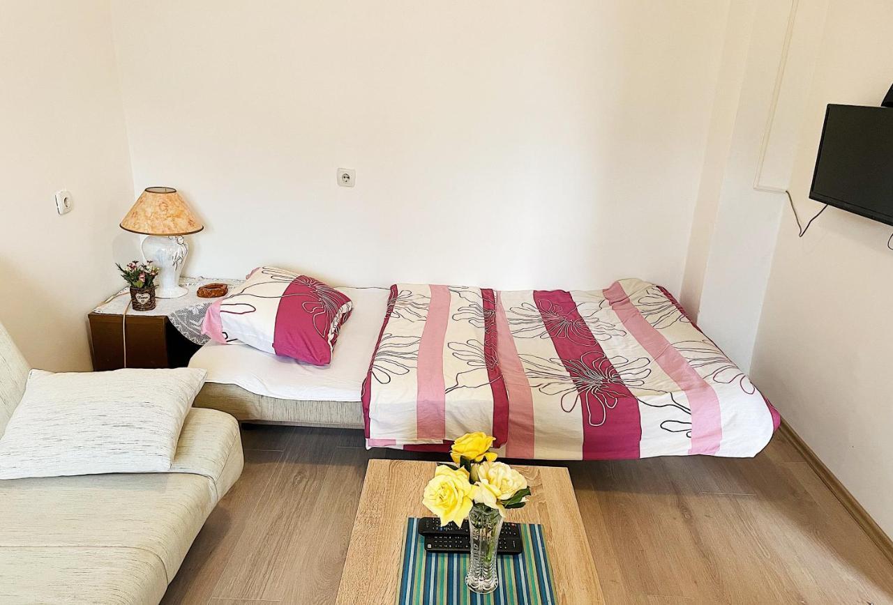 Apartment Tanja Требинє Екстер'єр фото